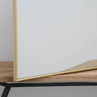 Exquisite Arched Mirror Centerpiece – Gold Frame Detail 1